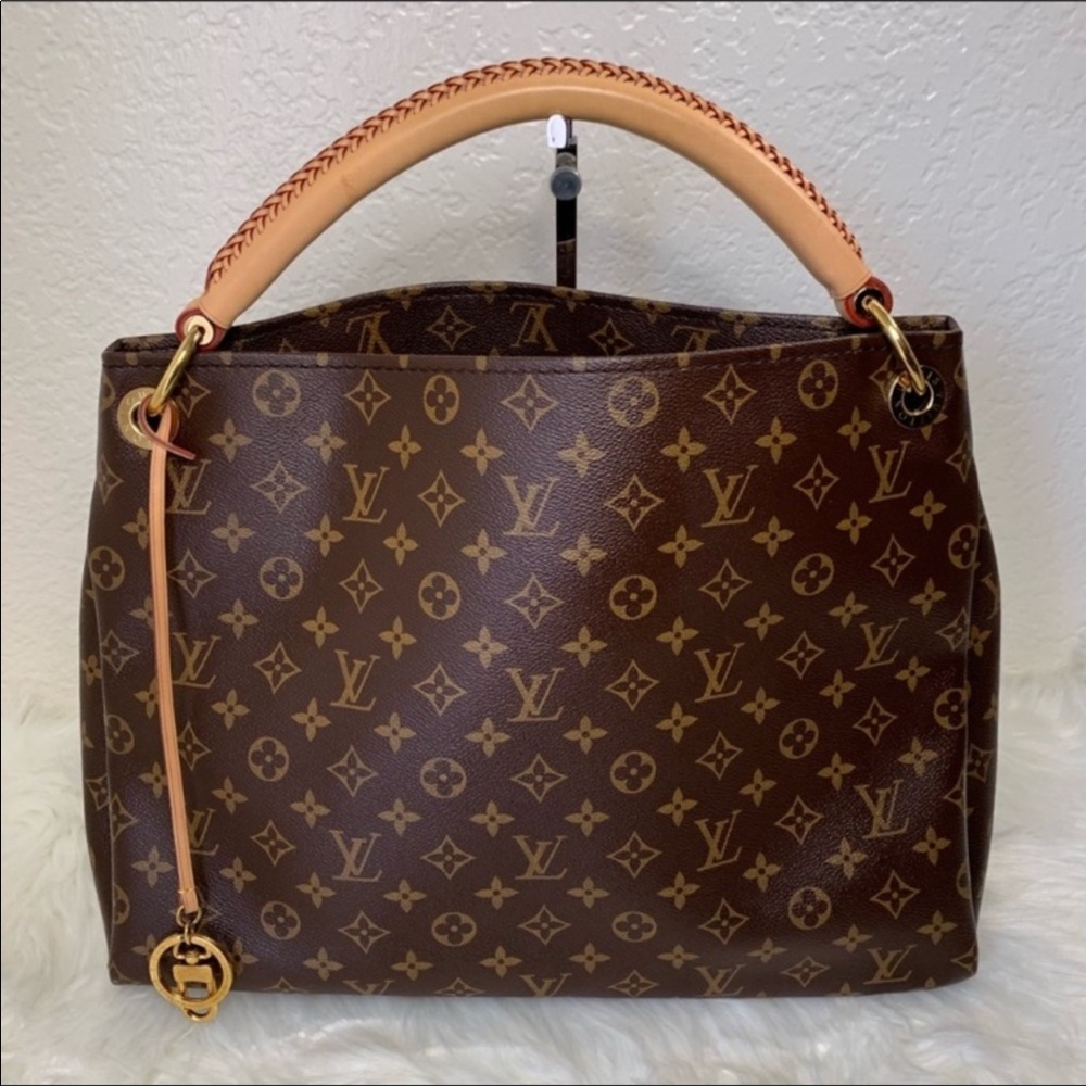 🌺ARTSY🌺 Louis Vuitton